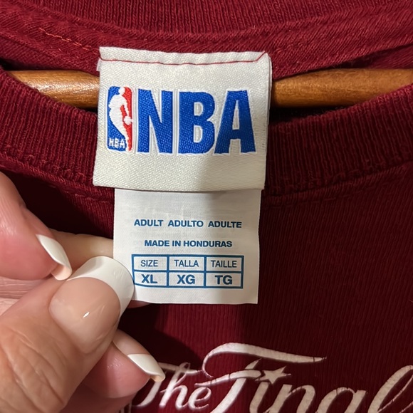 NBA CLEVELAND CAVS Tee - Picture 2 of 6